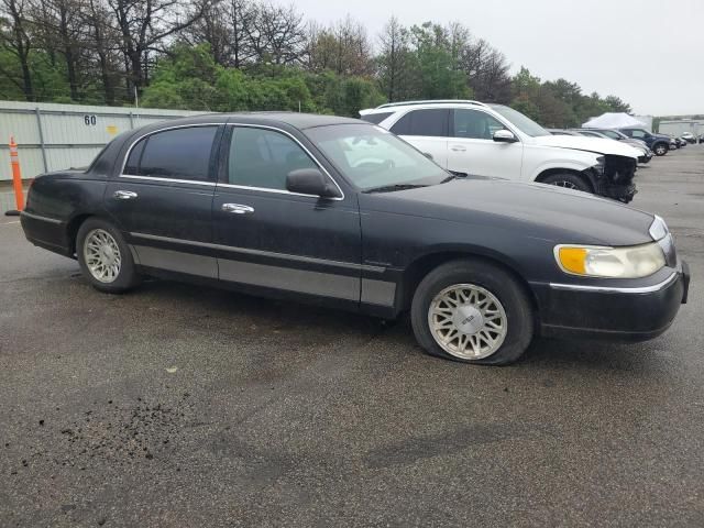 1999 Lincoln Town Car Signature