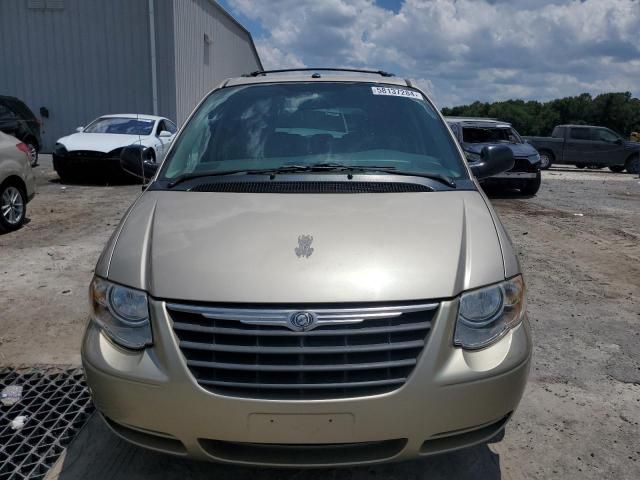 2006 Chrysler Town & Country Touring