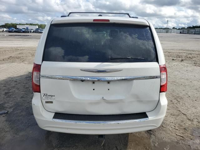 2012 Chrysler Town & Country Touring