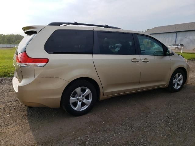 2011 Toyota Sienna LE