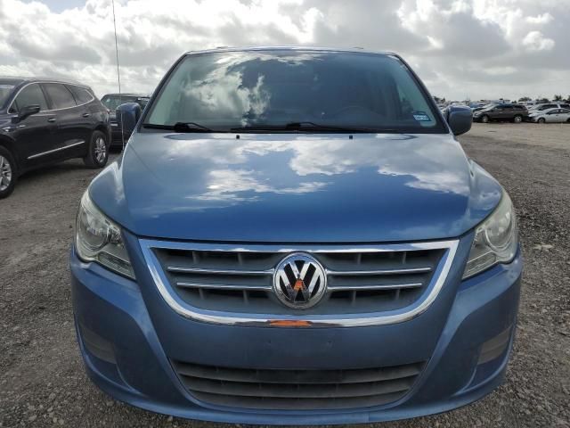 2012 Volkswagen Routan SE