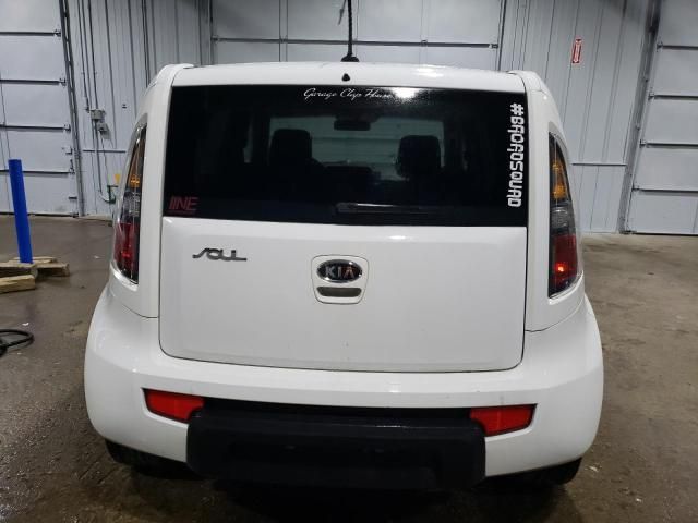 2010 KIA Soul +