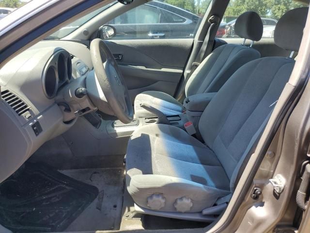 2004 Nissan Altima Base