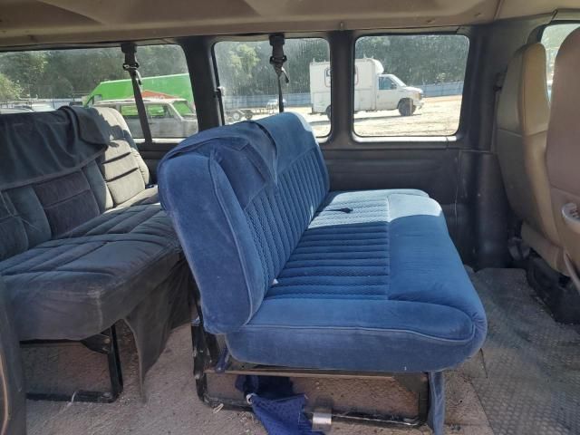 2002 Chevrolet Express G3500