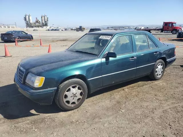 1995 Mercedes-Benz E 320 Base