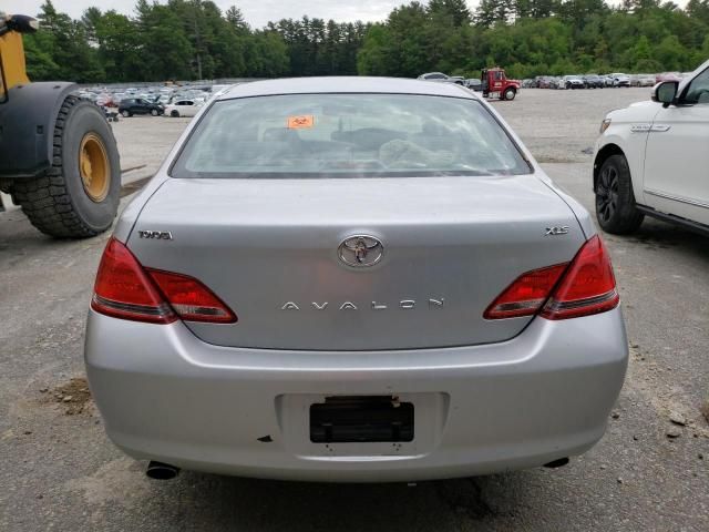 2005 Toyota Avalon XL