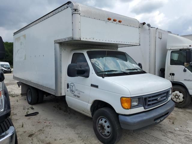 2007 Ford Econoline E350 Super Duty Cutaway Van