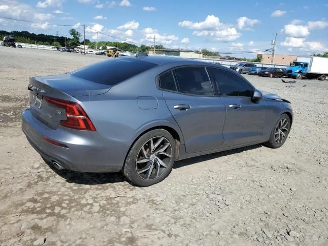 2019 Volvo S60 T6 Momentum