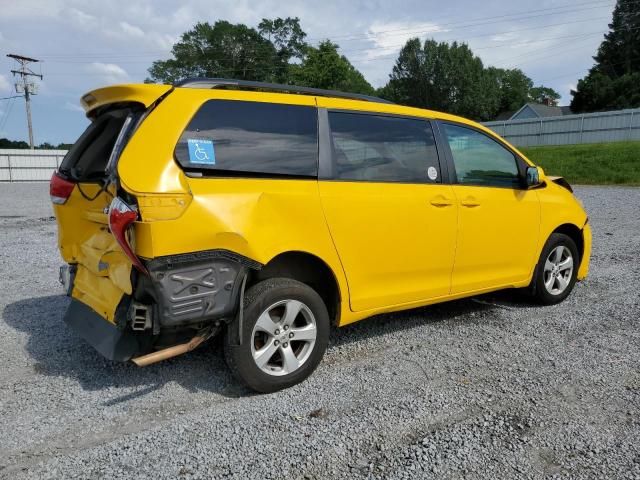 2013 Toyota Sienna LE