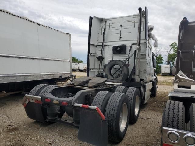 2013 Volvo VN VNL