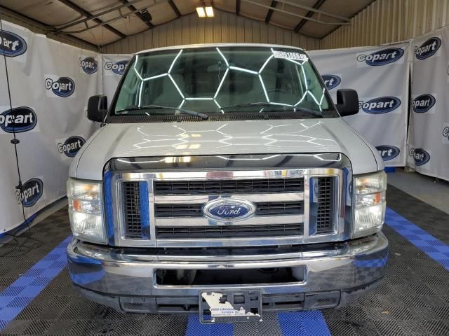 2009 Ford Econoline E350 Super Duty Wagon