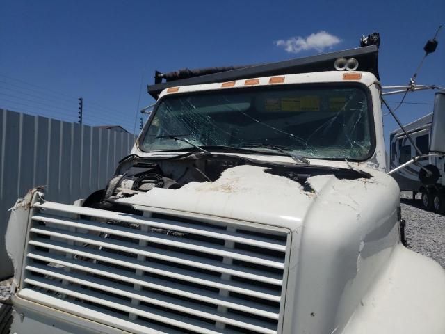 2001 International 4000 4700