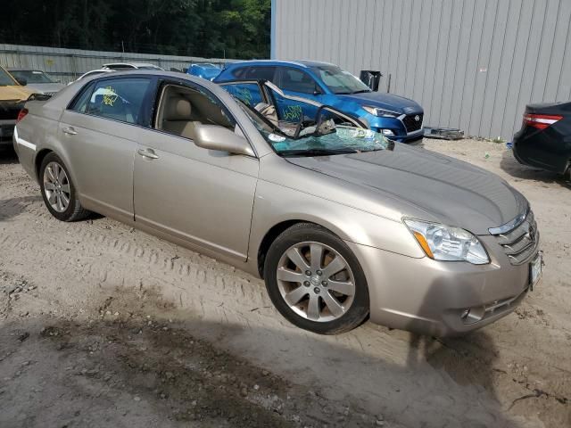 2005 Toyota Avalon XL