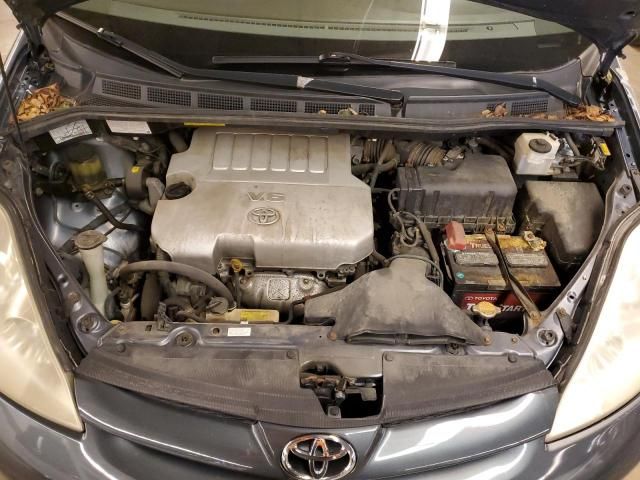 2007 Toyota Sienna XLE