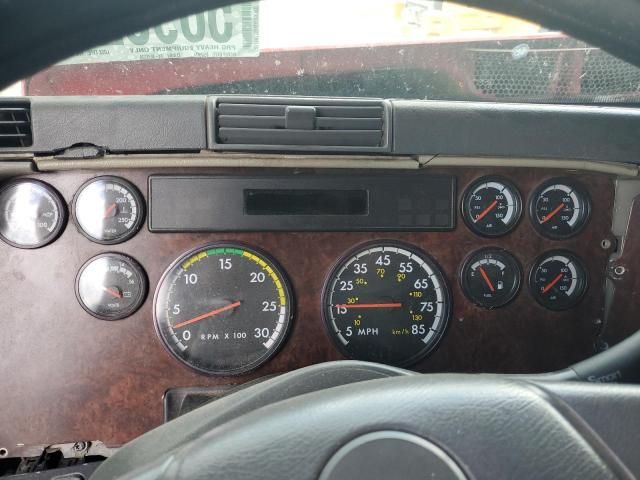 2005 Freightliner Conventional ST120