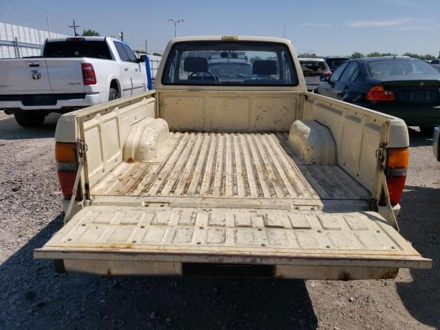 1984 Toyota Pickup Xtracab RN56 DLX