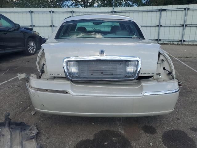 2006 Lincoln Town Car Designer