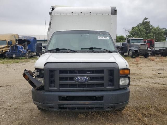 2017 Ford Econoline E350 Super Duty Cutaway Van