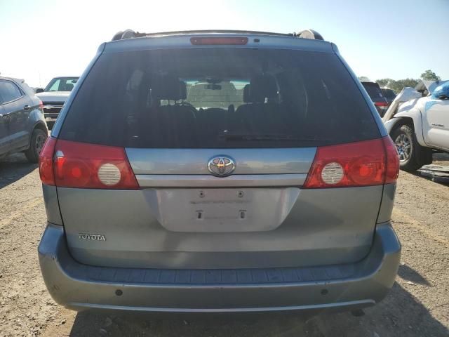 2008 Toyota Sienna XLE