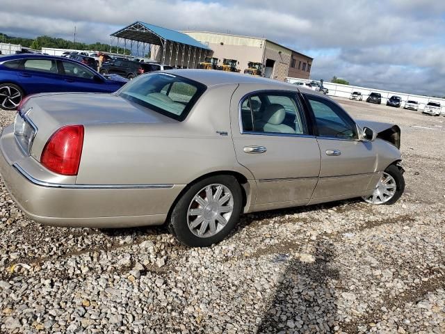 2010 Lincoln Town Car Signature Limited