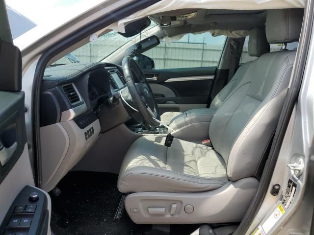 2019 Toyota Highlander SE