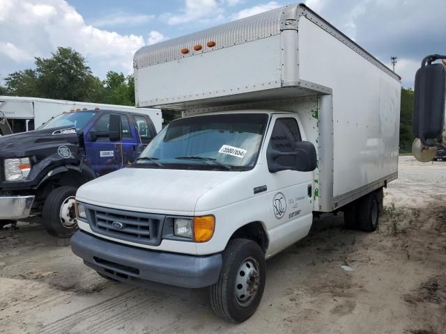 2007 Ford Econoline E350 Super Duty Cutaway Van