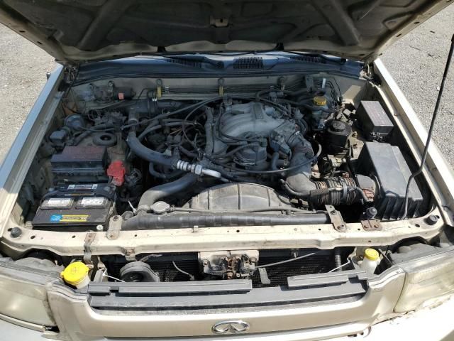 2000 Infiniti QX4