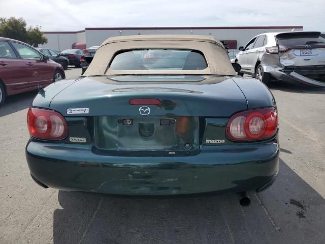 2004 Mazda MX-5 Miata Base