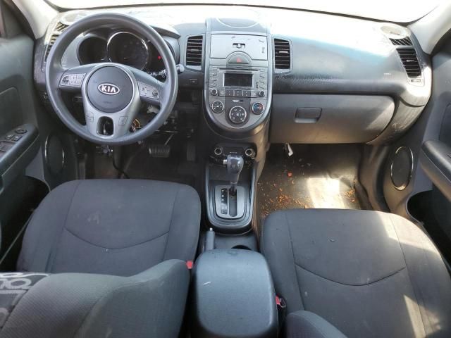 2010 KIA Soul +