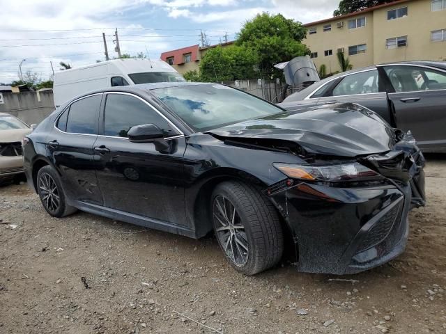 2021 Toyota Camry SE