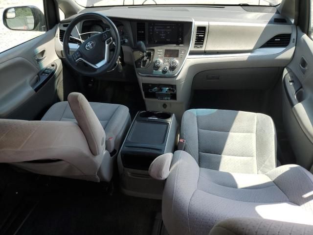 2015 Toyota Sienna LE