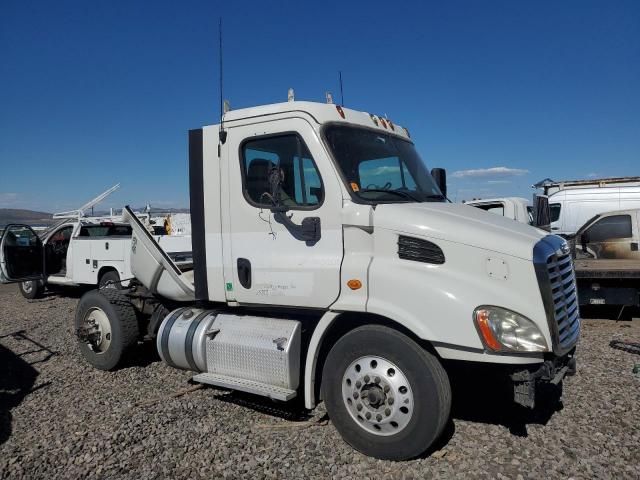 2013 Freightliner Cascadia 113