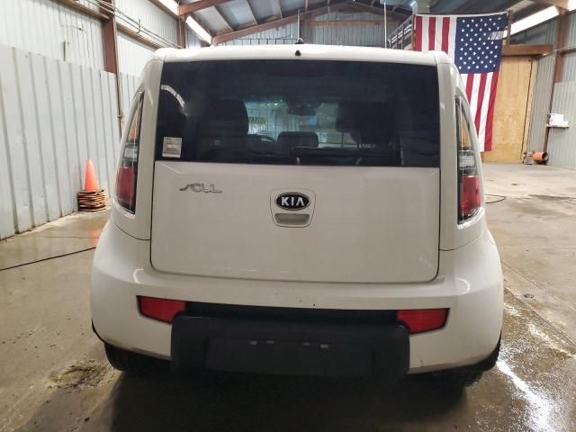 2011 KIA Soul +