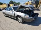 2005 Lincoln Town Car Signature Limited