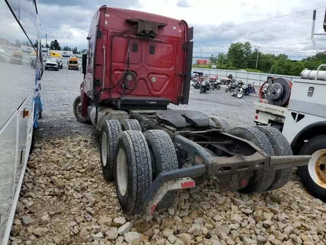 2013 Freightliner Cascadia 125