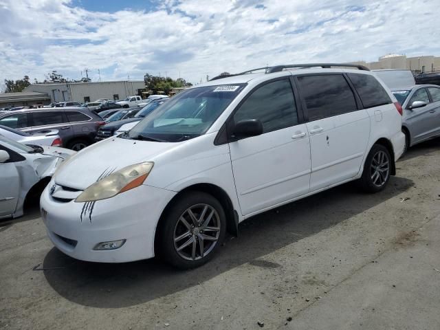 2006 Toyota Sienna CE