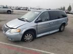 2005 Chrysler Town & Country Limited