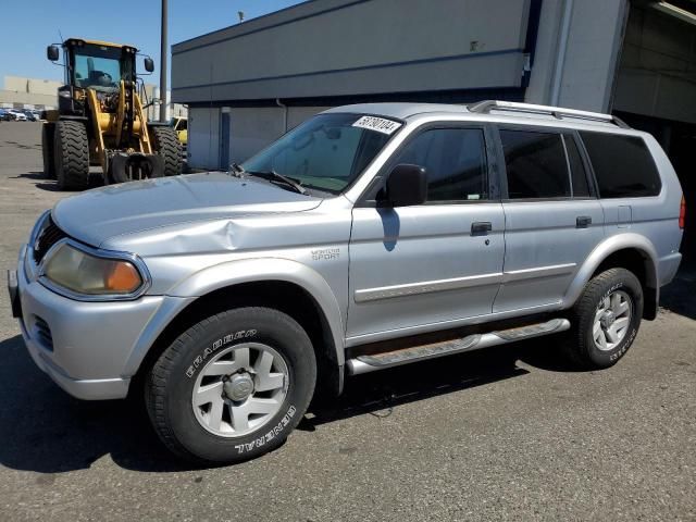 2004 Mitsubishi Montero Sport XLS