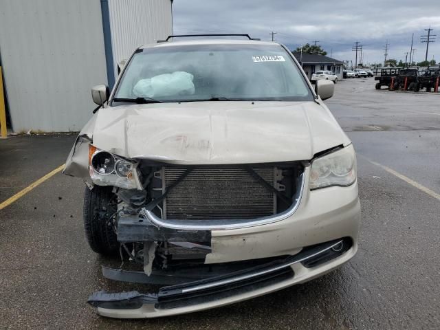 2013 Chrysler Town & Country Touring