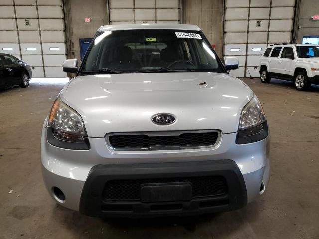 2011 KIA Soul +