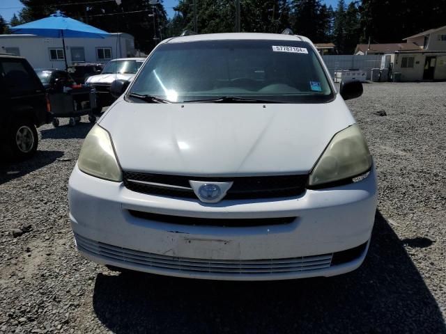 2004 Toyota Sienna CE