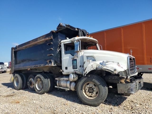 2007 Mack 700 CV700