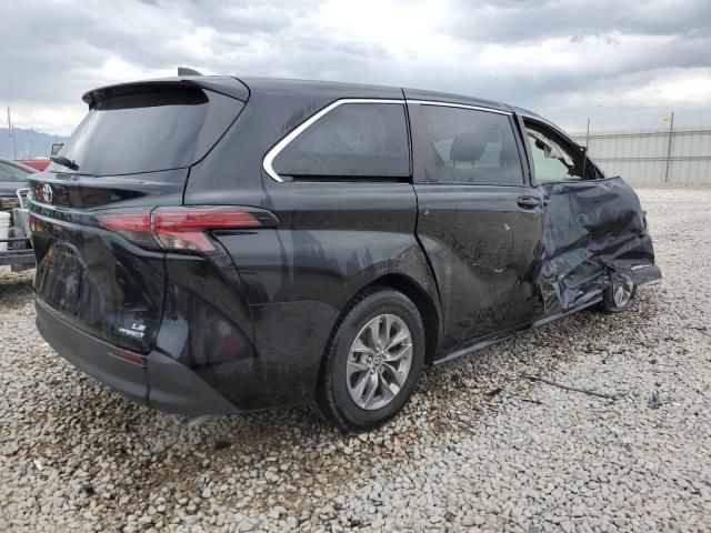 2021 Toyota Sienna LE