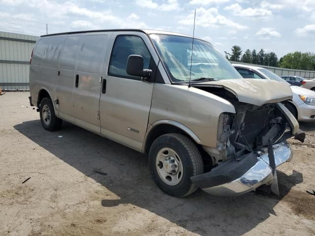 2004 Chevrolet Express G2500