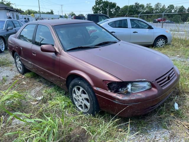 1999 Toyota Camry LE