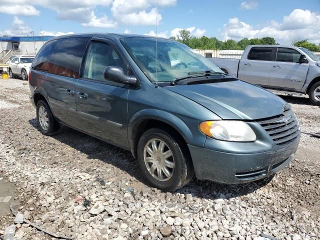 2006 Chrysler Town & Country