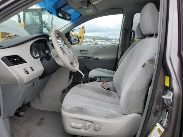 2011 Toyota Sienna LE