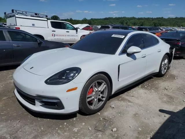 2018 Porsche Panamera 4