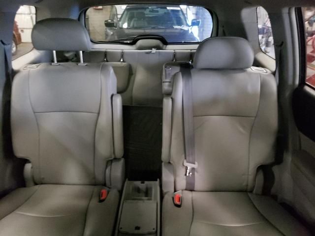 2010 Toyota Highlander SE