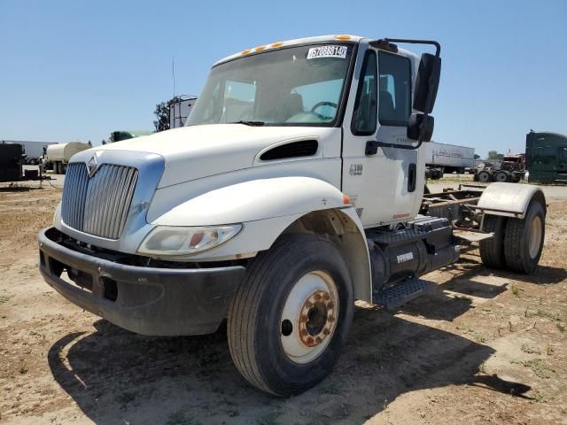 2002 International 4000 4300